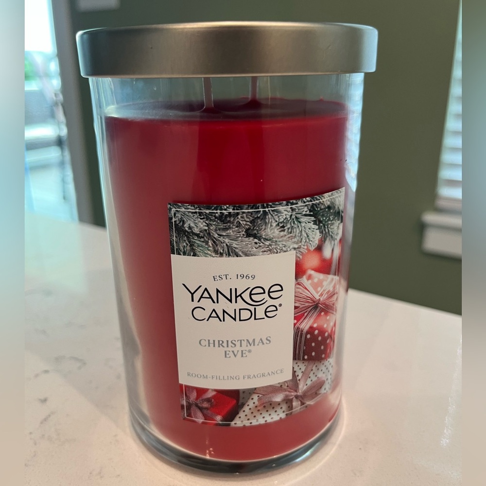 YANKEE CANDLE CHRISTMAS EVE 20 OZ NWT!